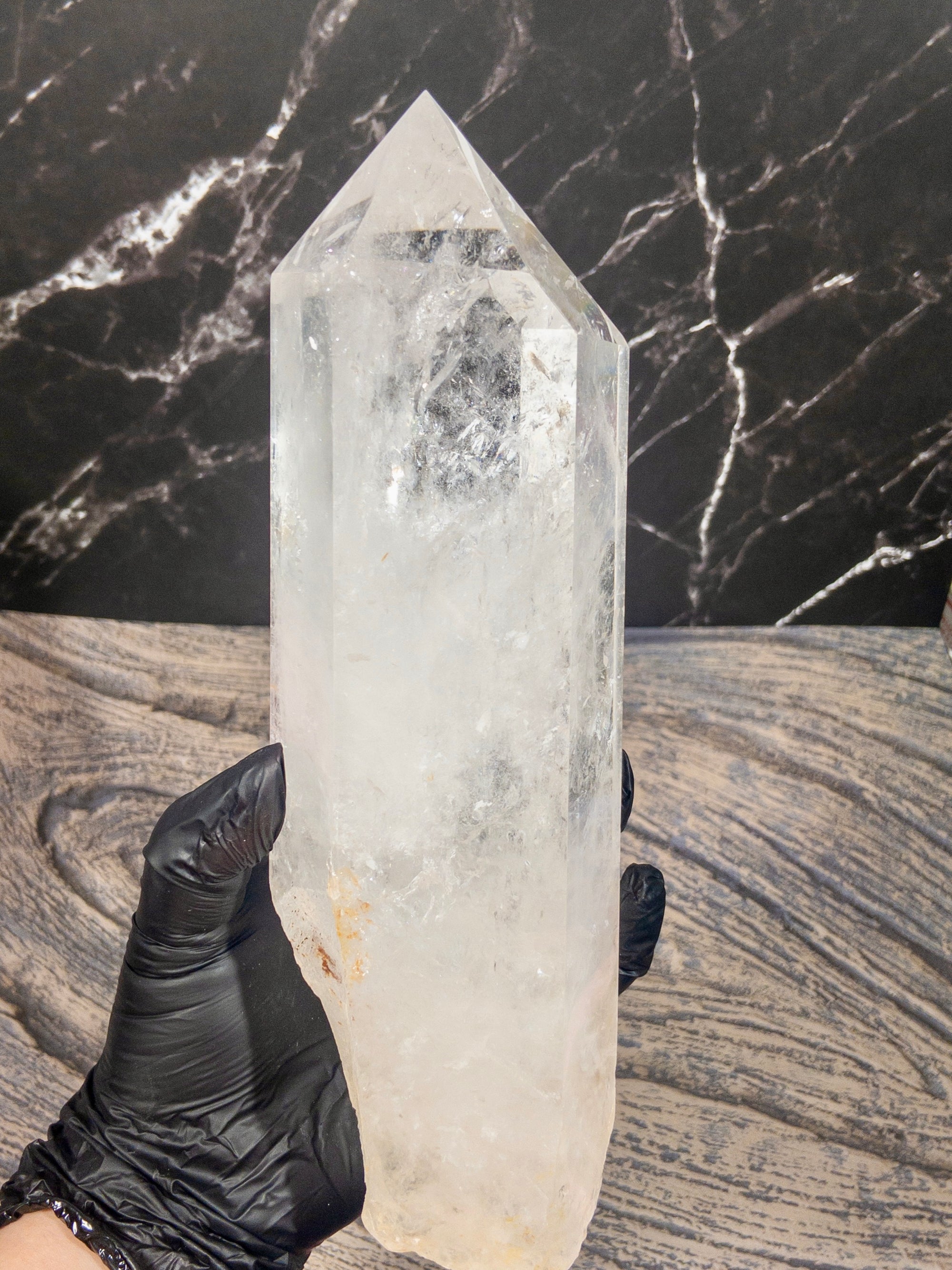 Punta natural de cuarzo cristal transparente